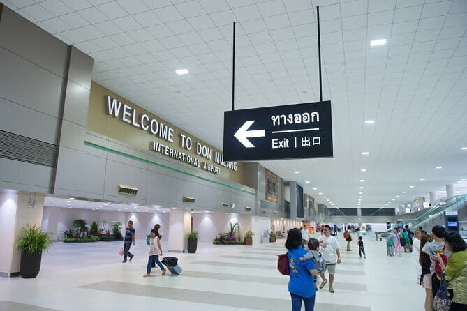 Bangkok Suvarnabhumi Airport private transfer by Van to Hotel in Bangkok - The Sum Up
