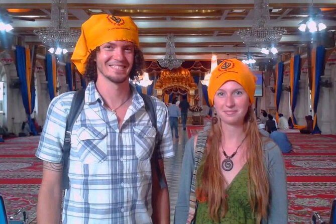 Bangkok Tour By Selfie Expert : LittleIndia, WatTraimit, WatPho - Who Is This Tour Best For?