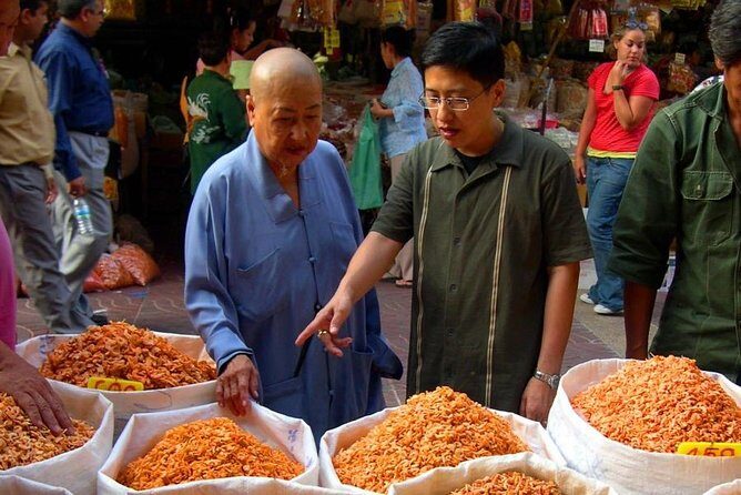 Bangkok Tour By Selfie Expert : LittleIndia, WatTraimit, WatPho - FAQ