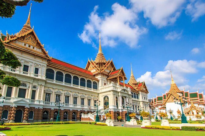 Bangkok's Best Temple Emerald Buddha with Royal Grand Palace Tour - Key Points