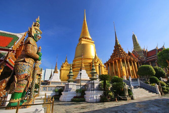 Bangkok's Best Temple Emerald Buddha with Royal Grand Palace Tour - Stop 2: The Grand Palace