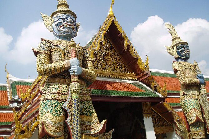 Bangkok's Best Temple Emerald Buddha with Royal Grand Palace Tour - What Makes This Tour Stand Out?