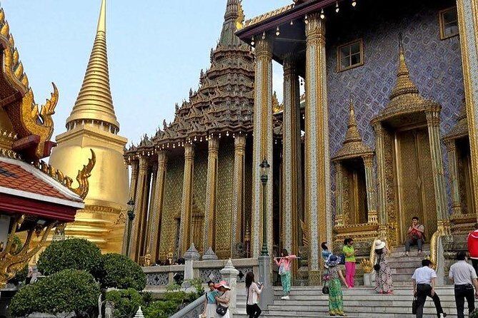 Bangkok's Iconic Temple Emerald Buddha and Royal Grand Palace - A Closer Look at the Tour Experience