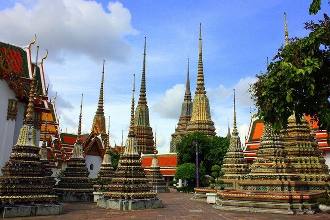 Bangkoks Inspiring Buddhist temples - What You Can Expect: Practical Details