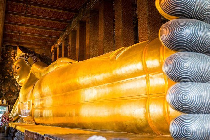 Bangkok's Landmarks Tour : GrandPalace WatTraimit WatPho WatArun - FAQ