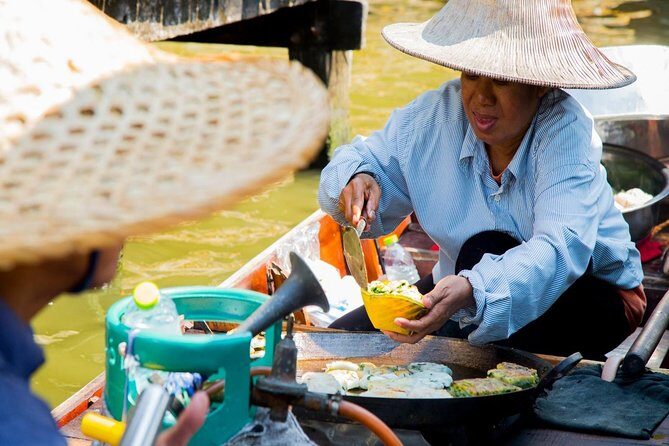 Bangkoks Treasures: Temples & the Majestic River of Kings - A Deep Dive Into the Experience
