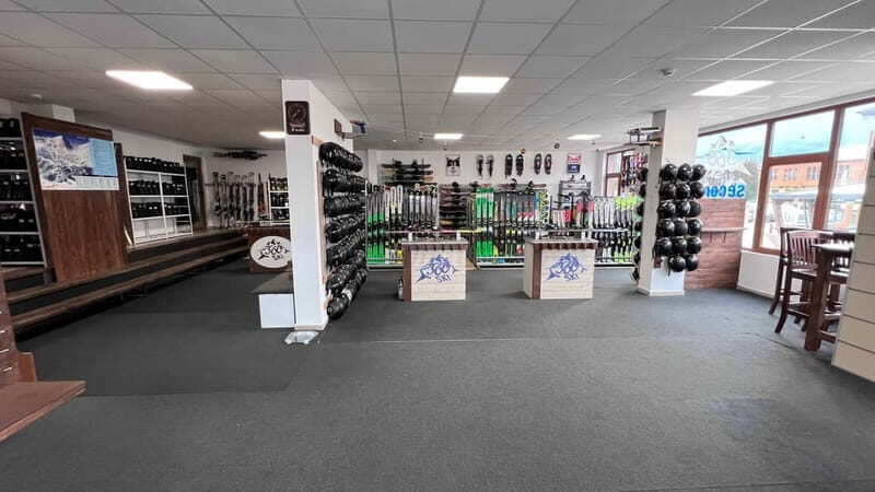 Bansko: Ski and Snowboard equipment rental - Location: The Easiest Access Point in Bansko