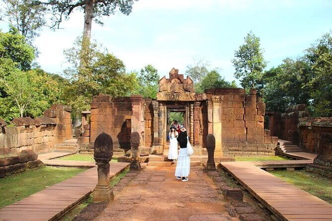 Banteay Srei Secrets Private Tour Include Kbas Spean - Kbal Spean: Carvings in Nature