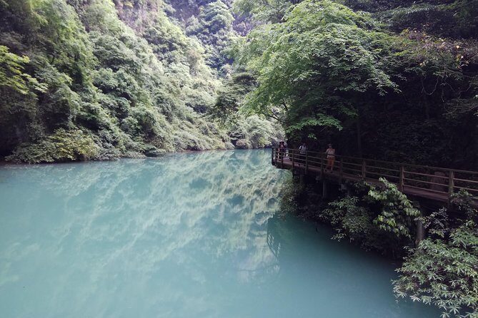 Baofeng Lake,Zhangjiajie Glass Bridge & Grand Canyon day tour - A Closer Look at the Zhangjiajie Tour Experience
