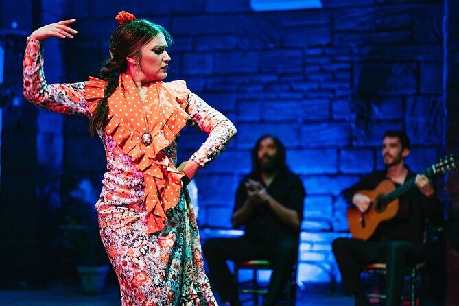 Baraka Triana. Flamenco show with drink - An In-Depth Look at the Flamenco Experience