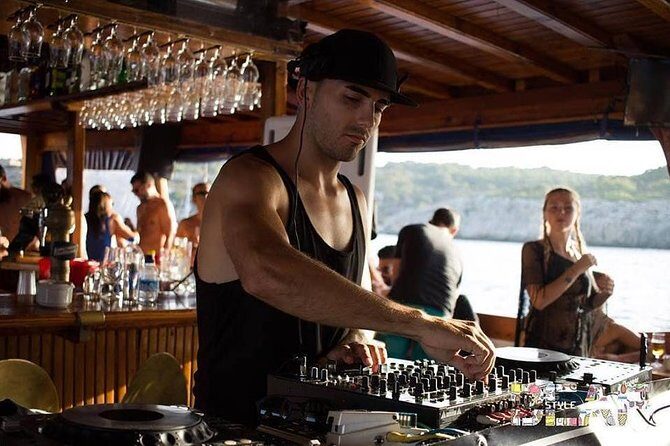 Barca Samba: The best boat experience in Mallorca - The Experience in Detail