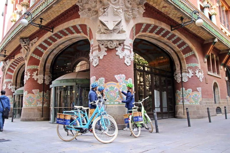 Barcelona: 1.5-Hour Sightseeing Tour by Bike/Electric Bike - Key Points