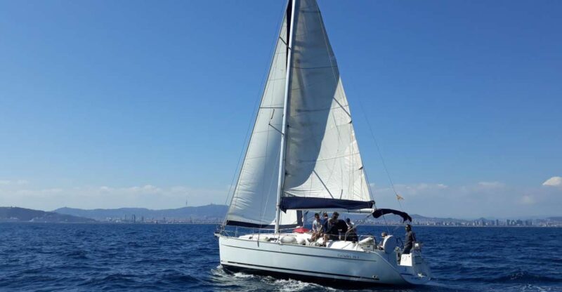 Barcelona: 2/3/4h Exclusive Private Sailing Boat Cruise - FAQ