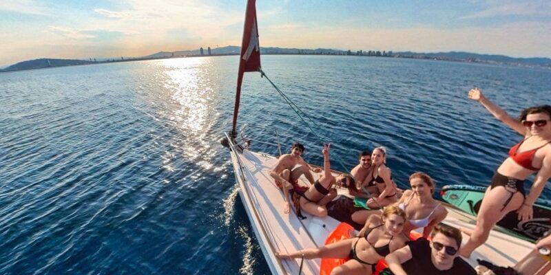 Barcelona: 2-Hour Sailboat Tour with Paddle Boarding - A detailed look at what to expect from this sailboat tour