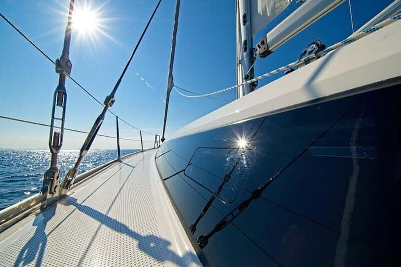 Barcelona: 2-hour sailing boat cruise at noon or sunset. - Practical Details