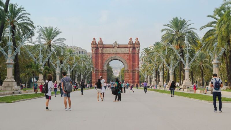 Barcelona: 3-Hour Bike Tour with a Local Guide - The Experience: What Did Reviewers Love?