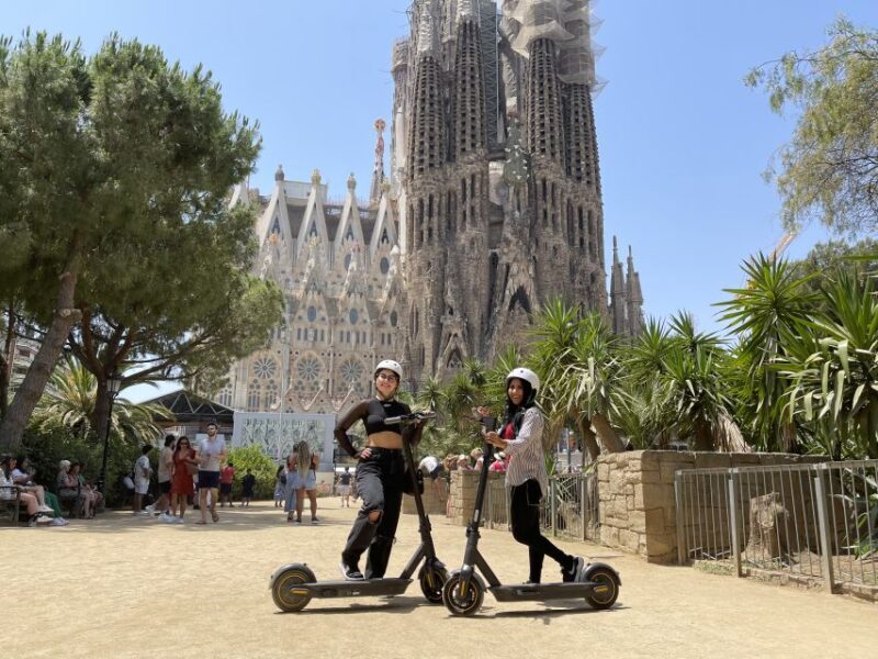 Barcelona: 3-Hour Sagrada Familia eScooter Tour - Key Points