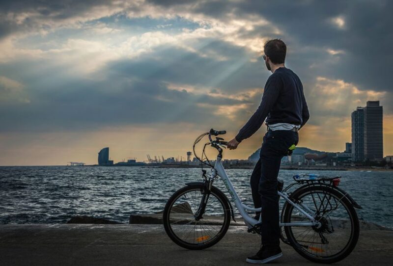 Barcelona: 4-Hour E-Bike Photography Tour - A Practical, Well-Rounded Tour for All Types of Travelers