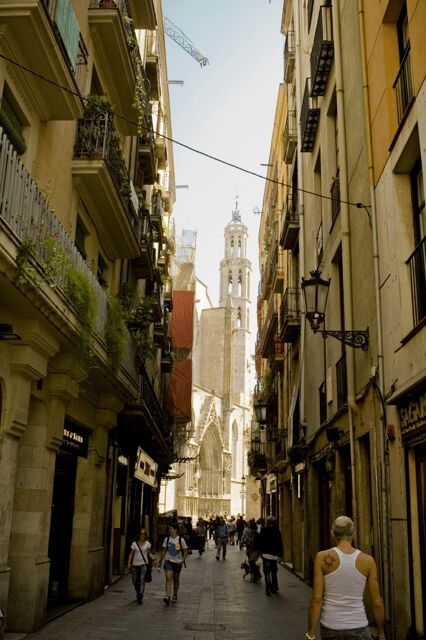 Barcelona: 4-hour Private Guided Walking Tour - The Itinerary in Detail: What to Expect