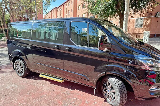 Barcelona Airport Private Arrival Transfer - Authentic Traveller Experiences