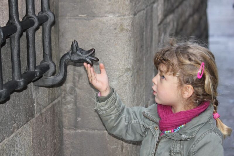 Barcelona: Barrio Gótico Dragon Tour for Families - Practical Tips & Considerations