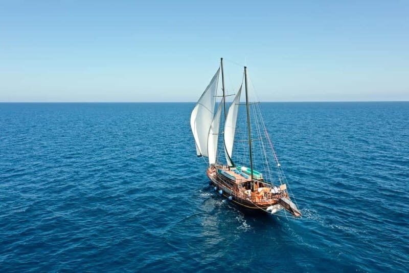 Barcelona: Boat and Supercar Driving Experience - FAQs