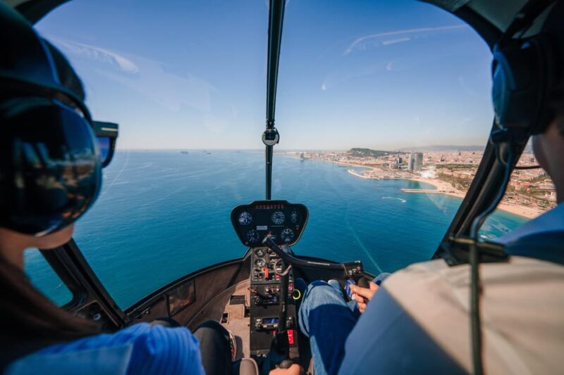 Barcelona: Boat Trip and Panoramic Helicopter Flight - Key Points