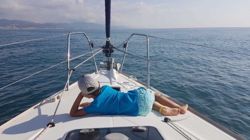 Barcelona: Boat trip with cava in amazing sailboat - FAQ