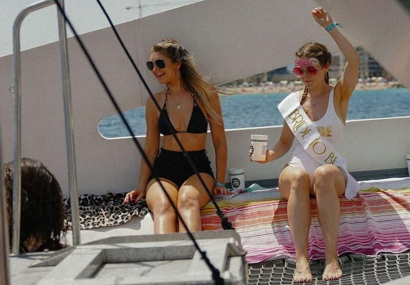 Barcelona: Brunch Boat Party with Drinks and DJ - Experience Breakdown: What to Expect on the Brunch Boat