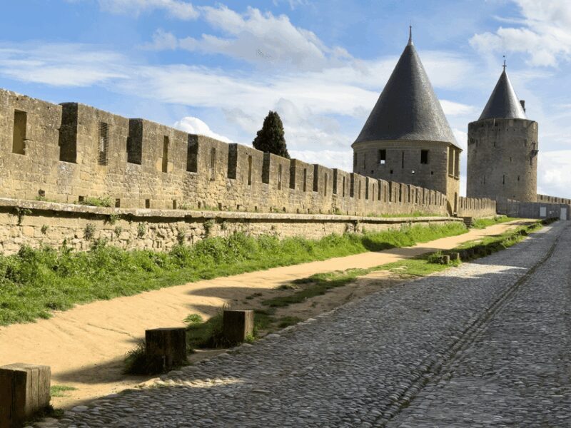 Barcelona: Carcassonne & Dali Tour - Key Points