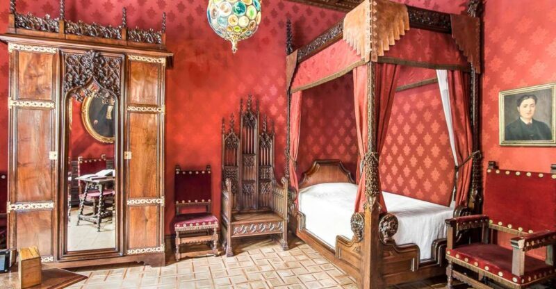 Barcelona: Casa Amatller Guided Visit with Chocolate Gift - A Close Look at Casa Amatller and What the Tour Offers