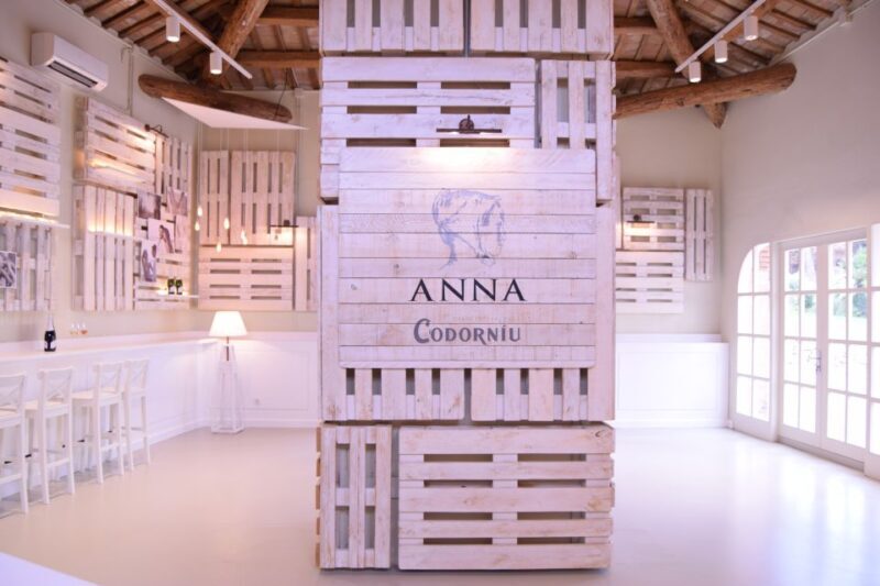 Barcelona: Casa Codorníu Guided Tour with Cava Tastings - Practical Details & Tips