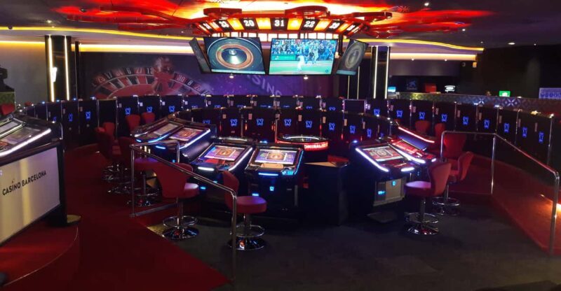 Barcelona: Casino Barcelona Entry with Cocktail and Gift - Key Points