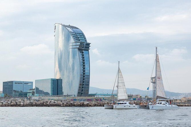 Barcelona Catamaran Private Experience from 13 to 16 Passengers - Key Points