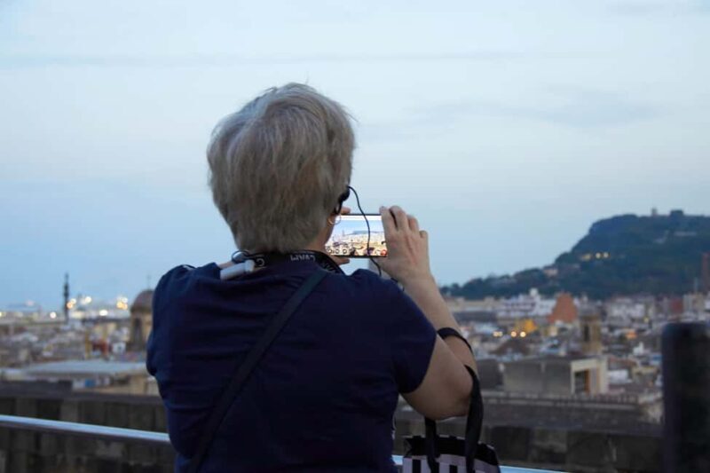 Barcelona Cathedral Early Access Tour with Breakfast - Key Points