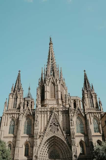Barcelona: Cathedral of Barcelona Guided Tour - Key Points