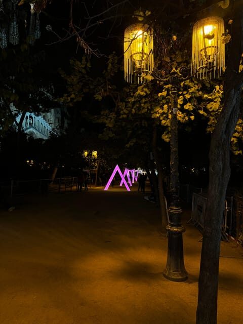 Barcelona: Christmas Lights and Markets Bike Tour - The Sum Up