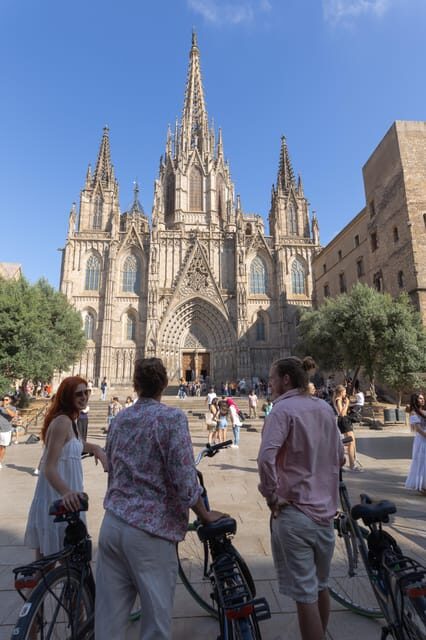 Barcelona: City Highlights Bike Tour with Locals - Key Points