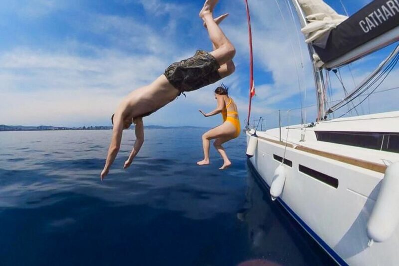 Barcelona: Coastline Boat Trip with Snacks and Cava - The Experience in Detail