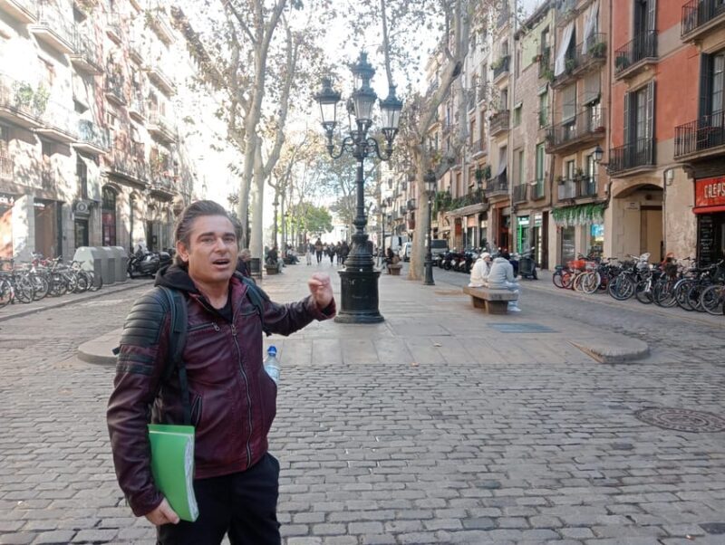 Barcelona: Curious Legends and Traditions of Old Town Tour - A Detailed Look at the Curious Legends and Traditions of Old Town Tour