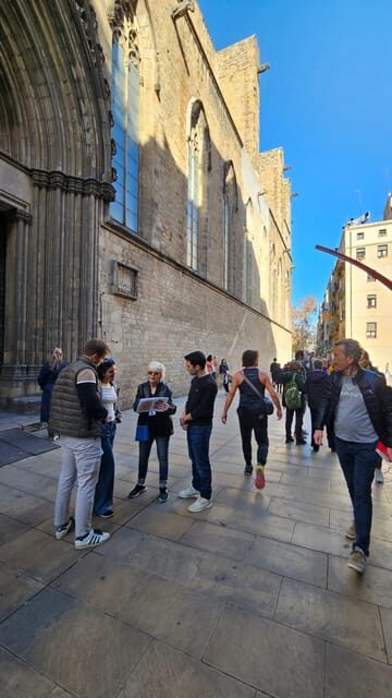 Barcelona: Epic and Medieval Walking Tour - Key Points