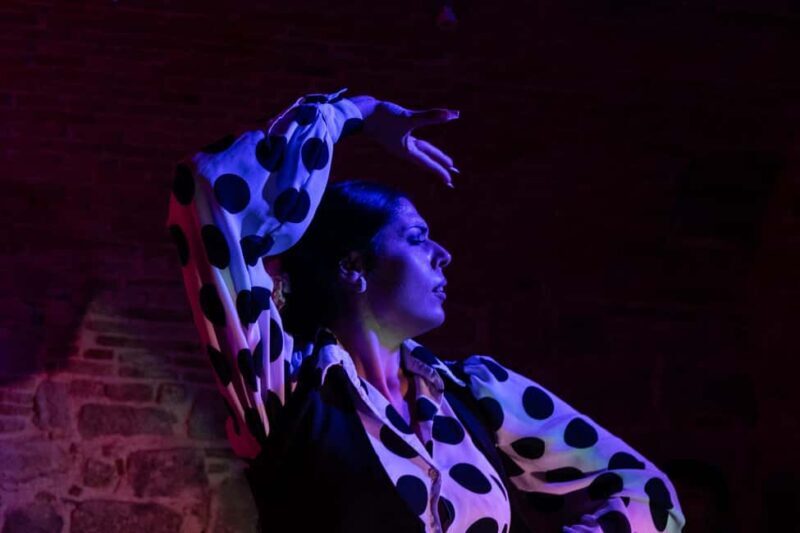 Barcelona: Espectáculo de FLAMENCO íntimo en Las Brujas Club - FAQ