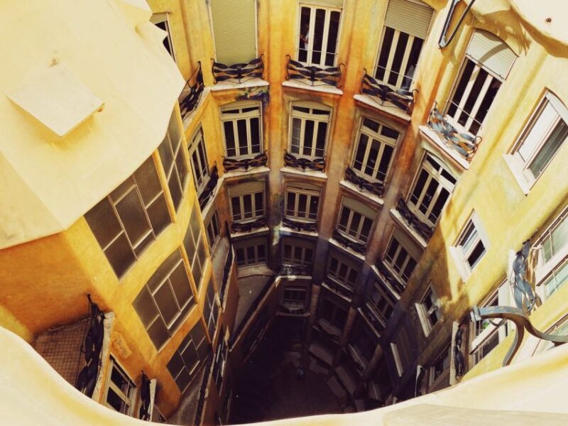 Barcelona: Exclusive Exploration of Gaudi's Masterpieces - Key Points