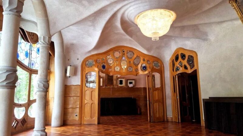Barcelona: Exclusive Exploration of Gaudi's Masterpieces - Who Should Consider This Tour?