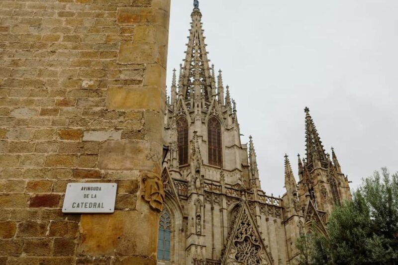 Barcelona: Experience the City's Heart on a Walking Tour - The Itinerary in Detail