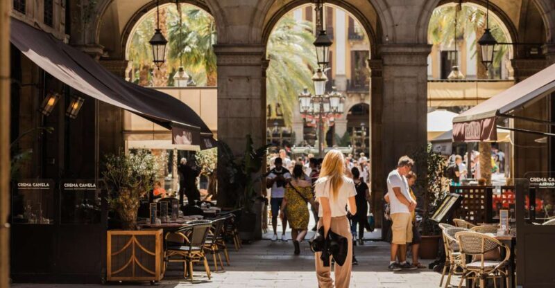 Barcelona: Explore the Gothic Quarter with a Local - The Sum Up