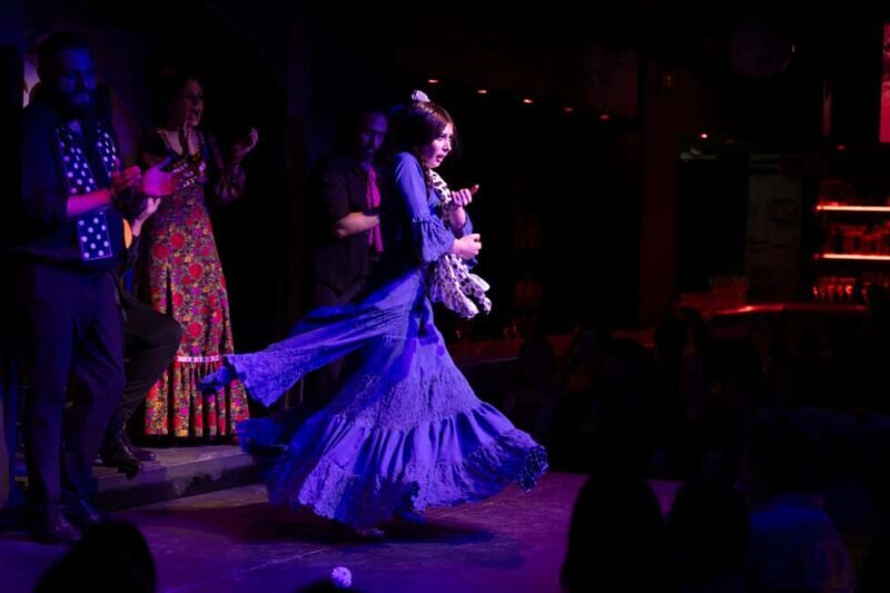 Barcelona: Flamenco Show with Drink at La Rambla - The Drinks: Cheers to Culture