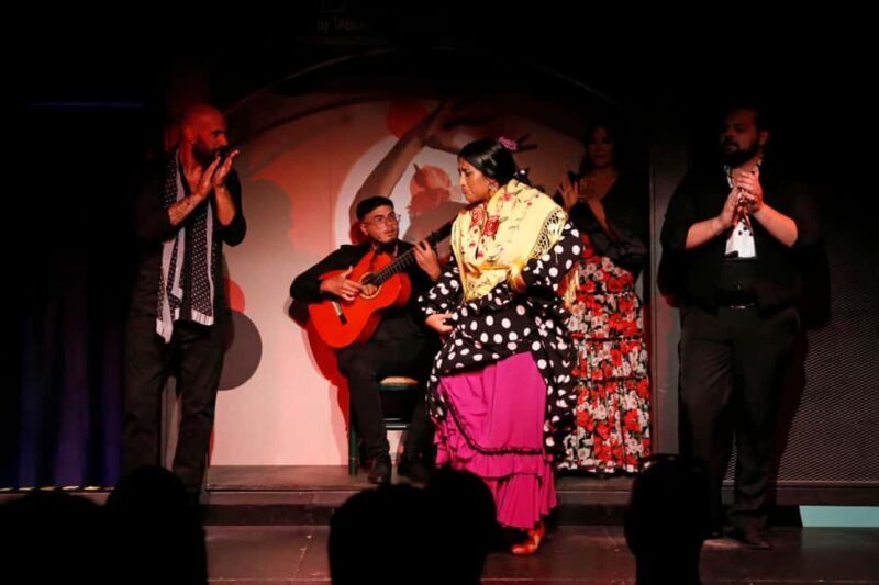 Barcelona: Flamenco Show with Drink at La Rambla - The Atmosphere: Intimate and Engaging