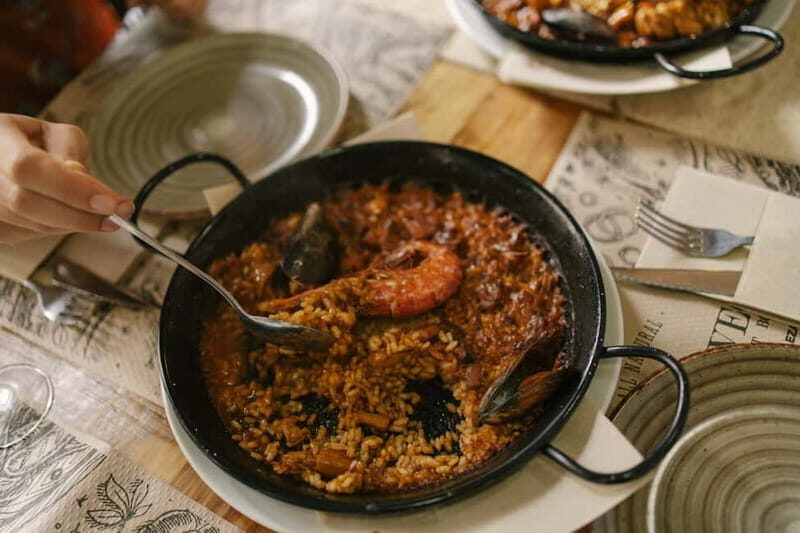 Barcelona: Food Walking Tour with Tapas and Wine - Exploring Barcelona’s Food Scene: A Walk Through Tapas and Wine