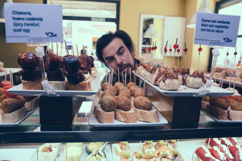 Barcelona: Foodie Walking Tour with Sagrada Familia Tickets - Who Is This Tour Best For?